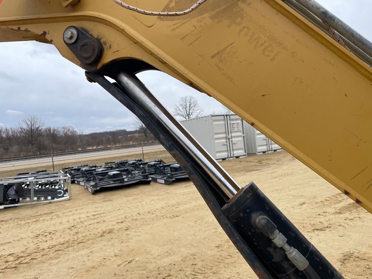 2014-caterpillar-303.5-image-23