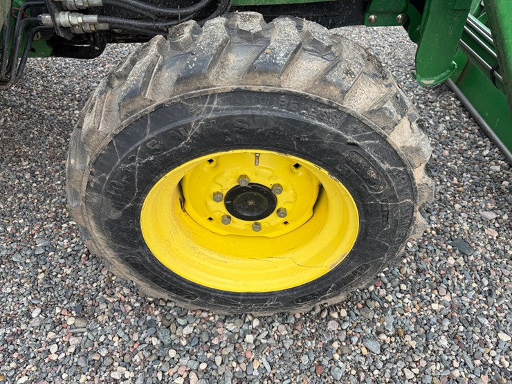 john-deere-4120-image-59