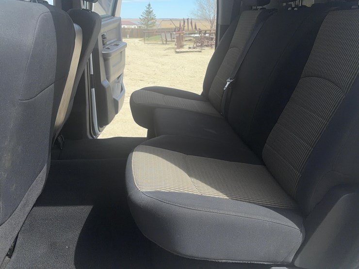 2012-dodge-3500-image-9