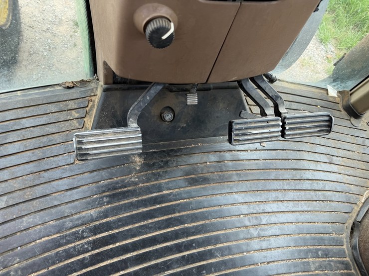 1998-john-deere-8300-image-54