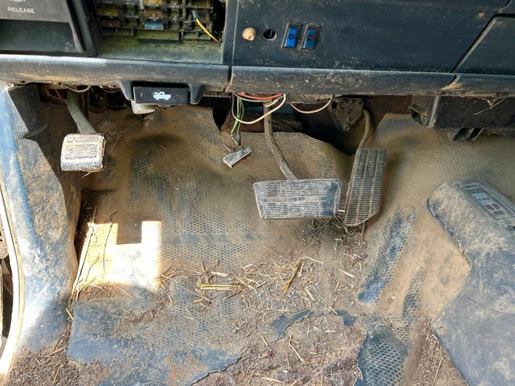 1994-chevrolet-3500-image-21