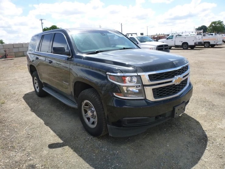 2019-chevrolet-tahoe-image-3
