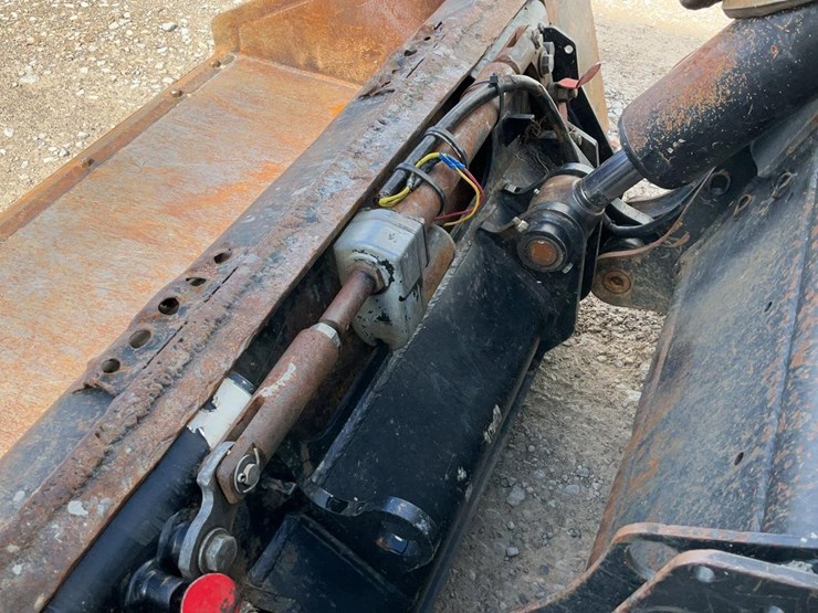 2021-jcb-215t-image-45