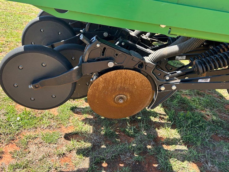 2022-john-deere-455-image-12