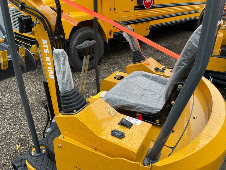 #3248-•-2026-ats-rt15r-mini-excavator-image-9