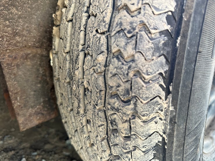 case-maxi-sneaker-image-88