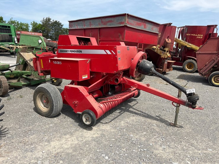 massey-ferguson-1835-image-1