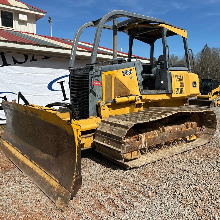 2006 DEERE 700J