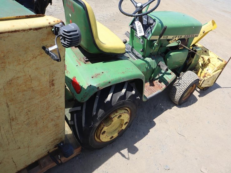 john-deere-110-image-7