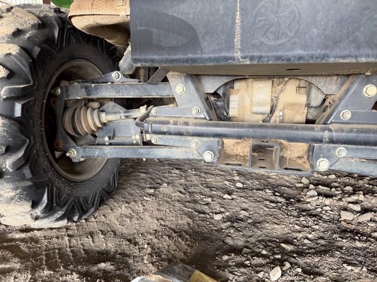 john-deere-gator-image-11