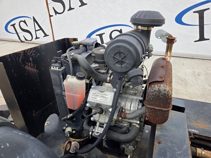 2019-massey-ferguson-8-image-16