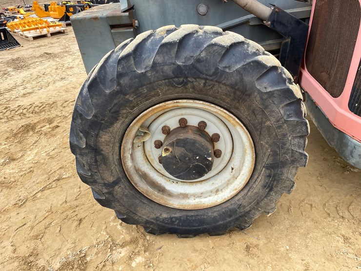 2005-jlg-g9-43a-image-73