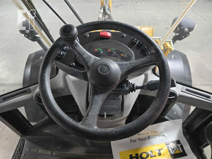 2022-caterpillar-920-image-15