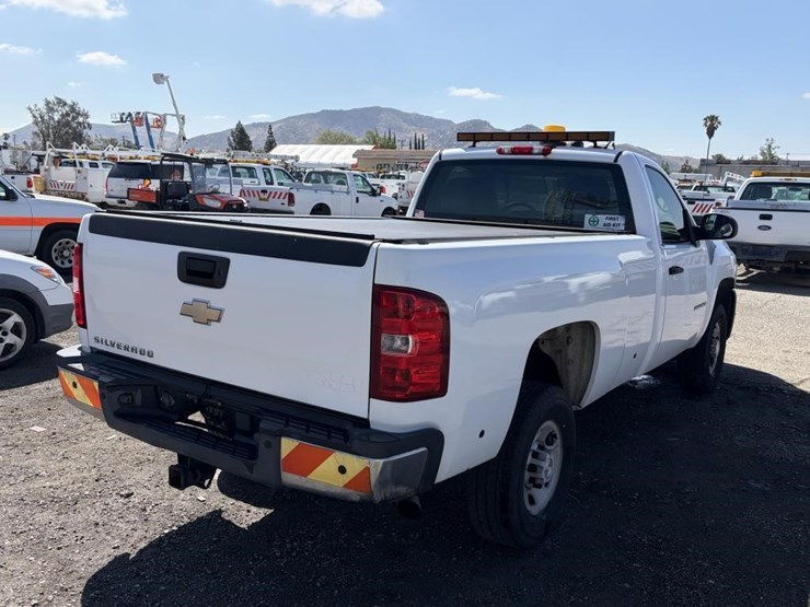 2008-chevrolet-silverado-2500-image-3