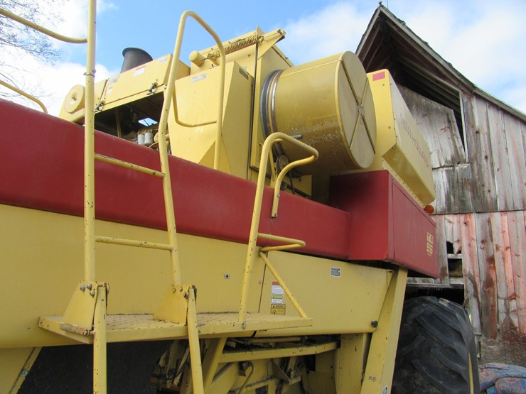 new-holland-tr96-image-26