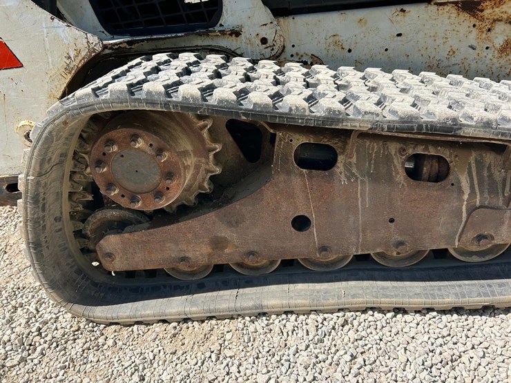 bobcat-t770-image-13