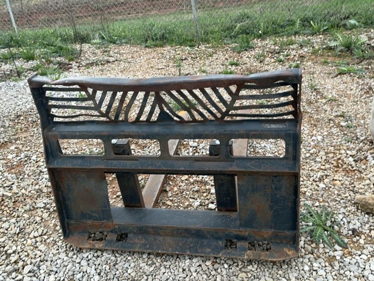 #149-•-quick-attach-forks-image-3