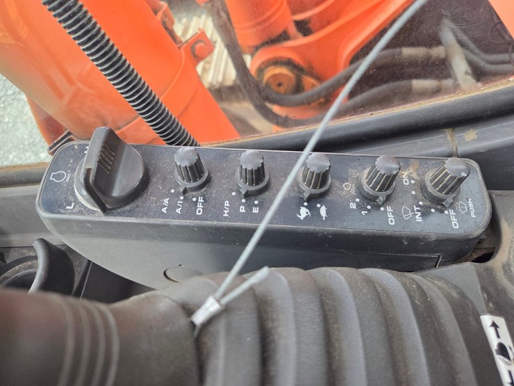 hitachi-zx330-lc-image-57