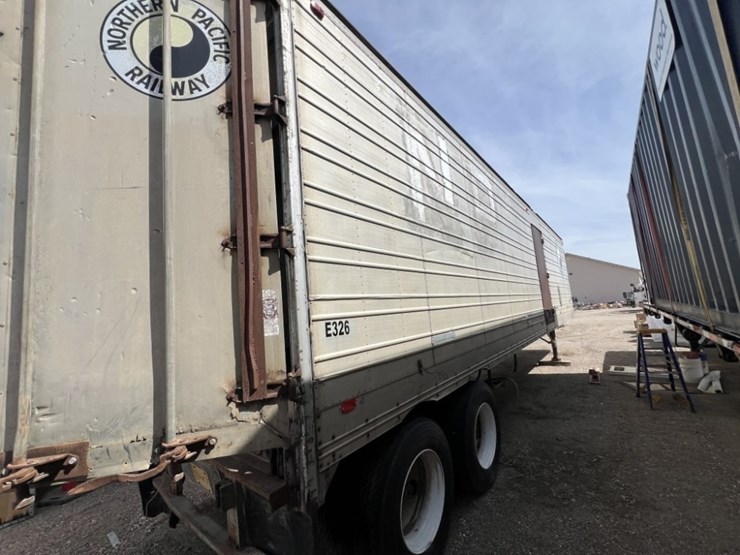 1966-utility-van-image-5