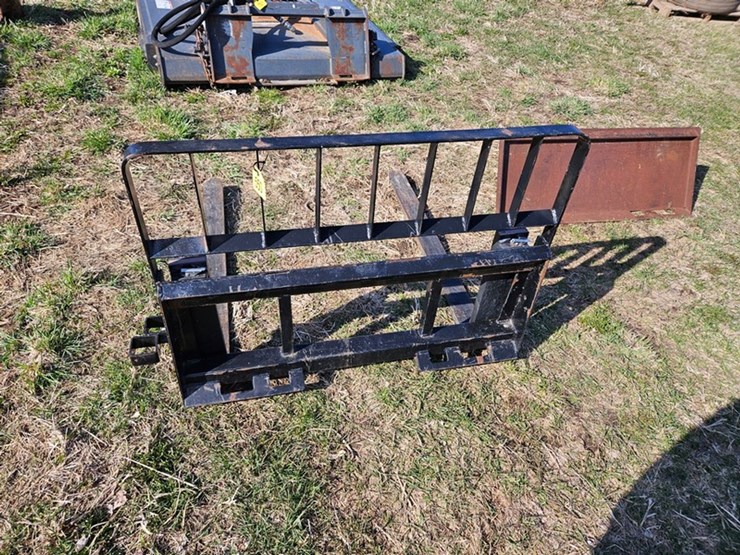 #550-•-walco-48"-pallet-forks-image-4