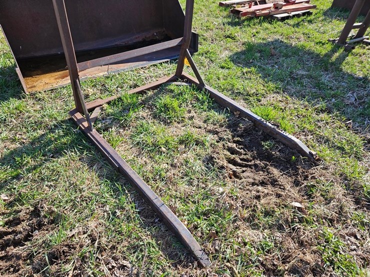 #554-•-round-bale-mover-image-7