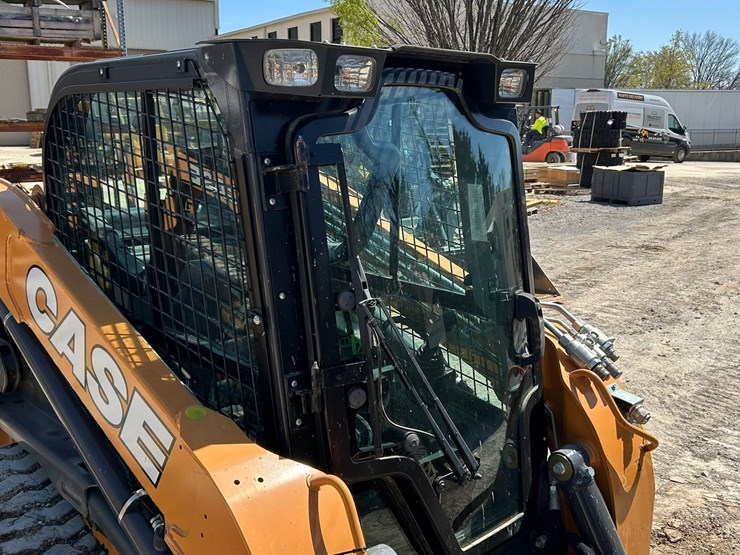 2023-case-tv450b-image-36