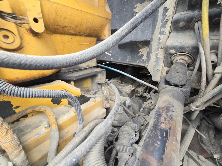 2000-peterbilt-379-image-49