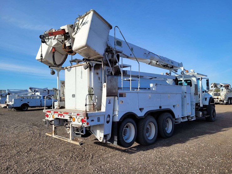 2013-international-harvester-sx525-bucket-truck-image-5