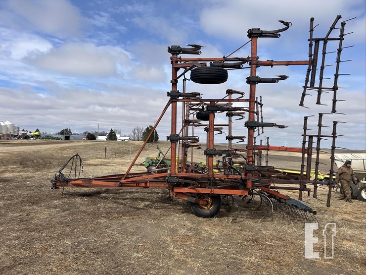 morris-anhydrous-chisel-plow-2859-image-6