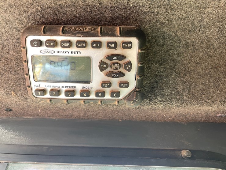 2013-gehl-rt210-image-26