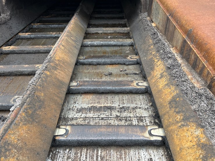 caterpillar-ap-600d-image-15