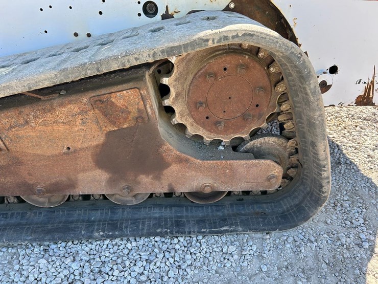 bobcat-t300-image-18