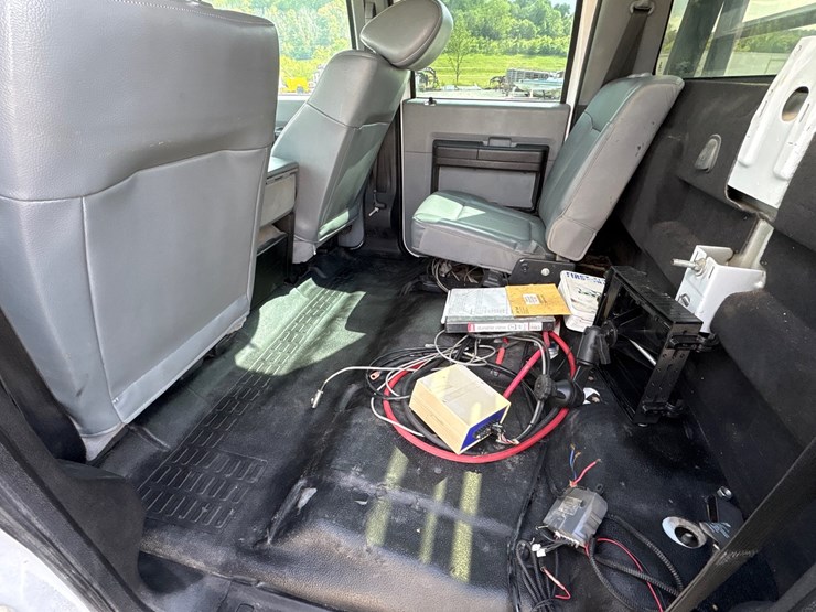 2015-ford-f550-image-8