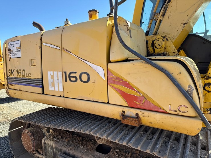 new-holland-eh160-image-35