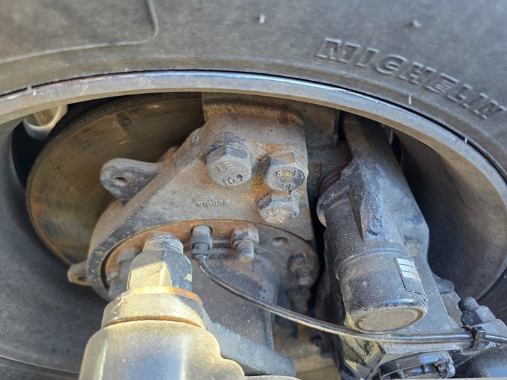 2019-peterbilt-567-image-84