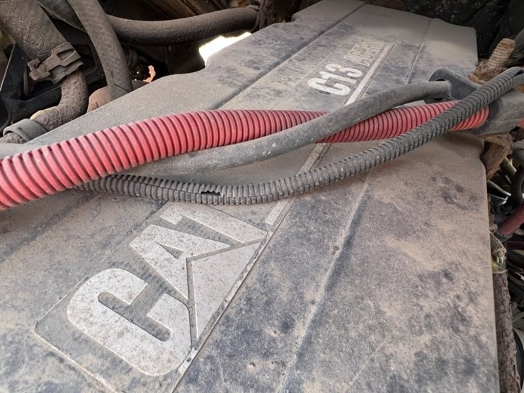 2007-sterling-l9500-image-37