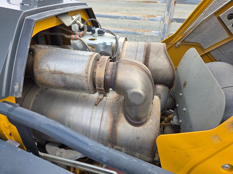 2019-deere-310-image-27