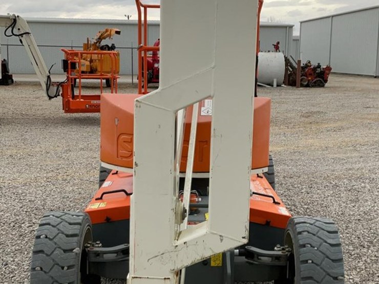 #309-•-2019-snorkel-38'-articulating-lift-image-3
