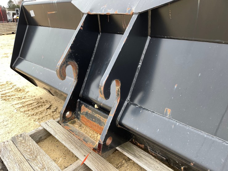 #7536-•-jlg-telehandler-bucket-image-14