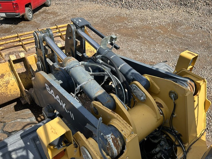 2012-deere-844k-image-19
