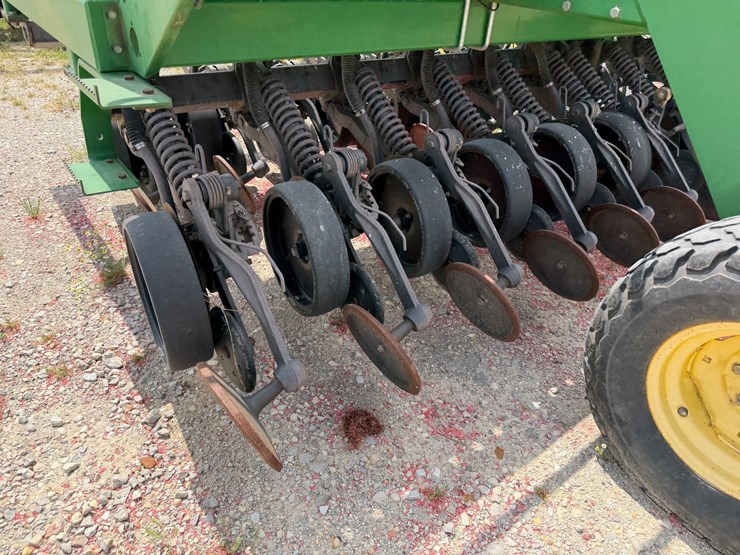 john-deere-1590-image-31