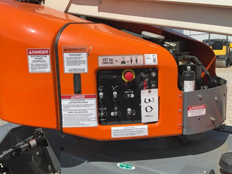 #301-•-2024-snorkel-46'-awd-articulating-boom-lift-#4-image-22