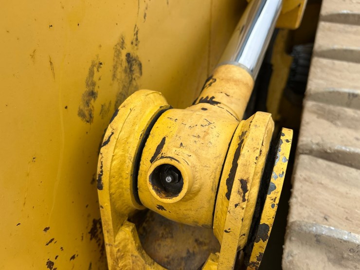 komatsu-d61pxi-23-image-21