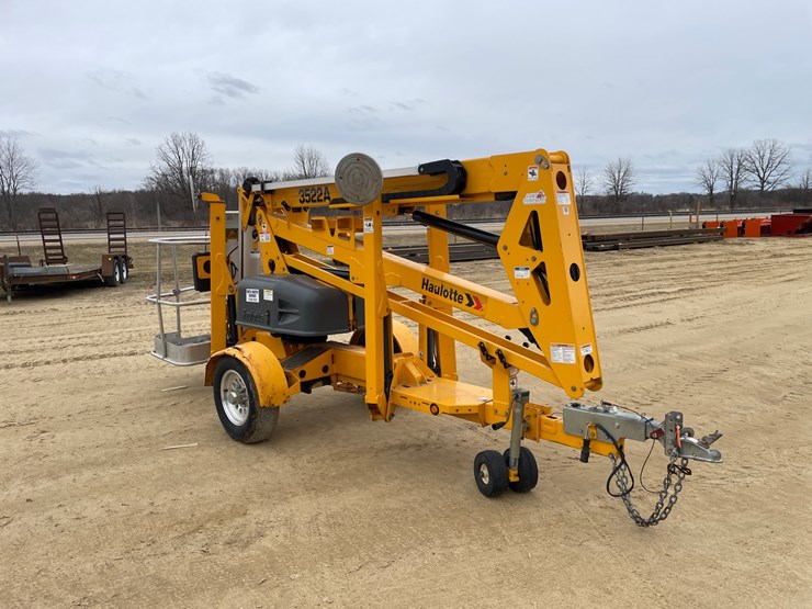 #7512-•-(m-1)-2021-haulotte-3522a-electric-towable-man-lift-image-3