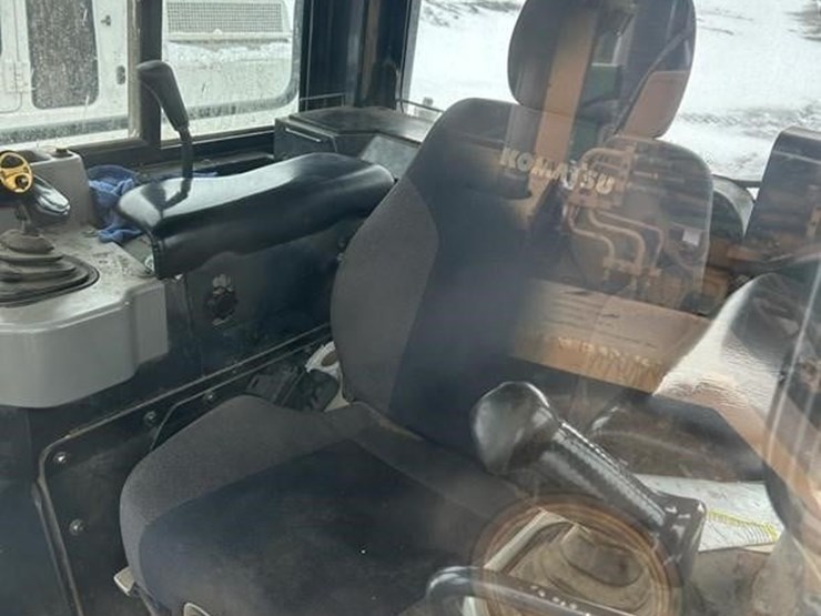 2017-komatsu-d61pxi-image-17