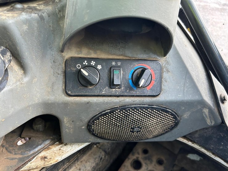 2017-bobcat-t770-image-27