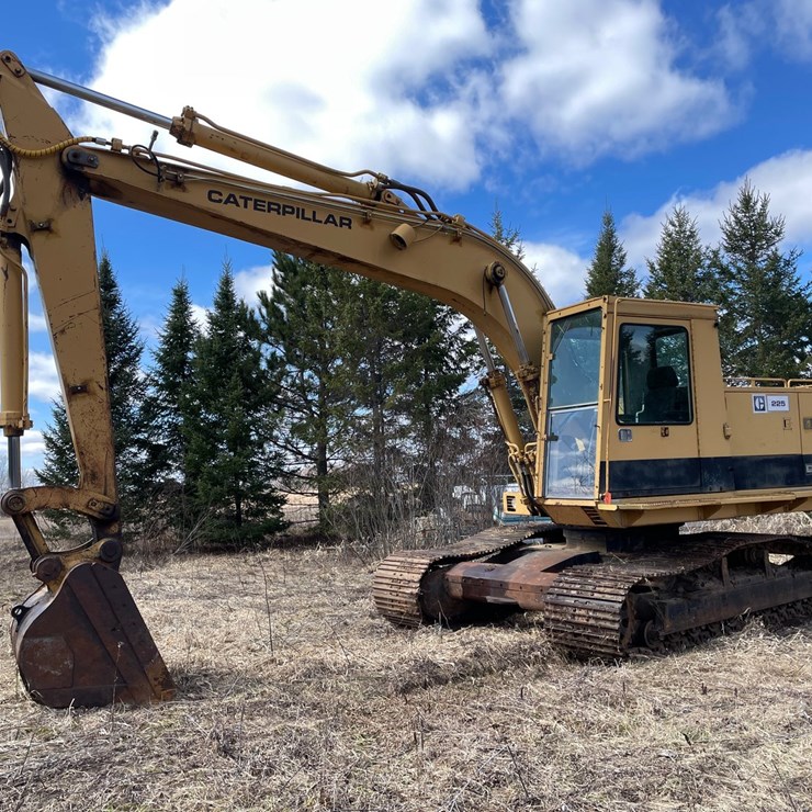 CATERPILLAR 225