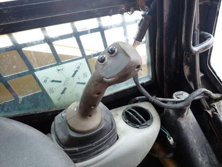 2010-caterpillar-232b-image-20