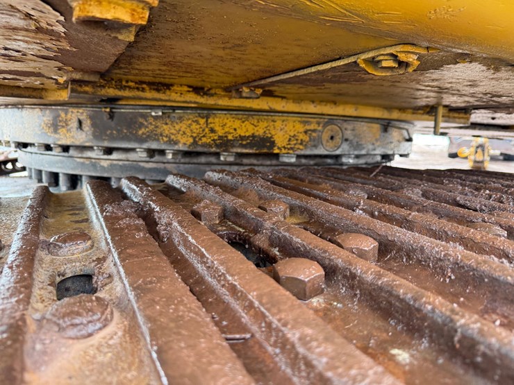 caterpillar-330d-image-109