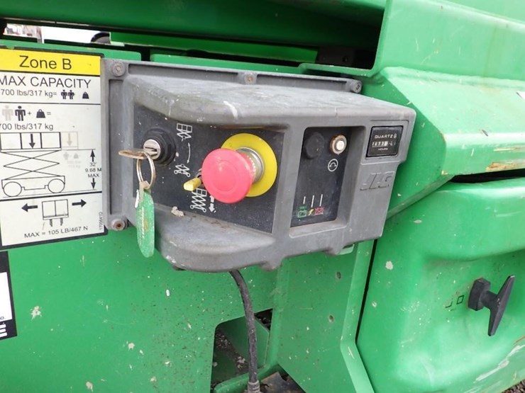 2016-jlg-3246es-image-13